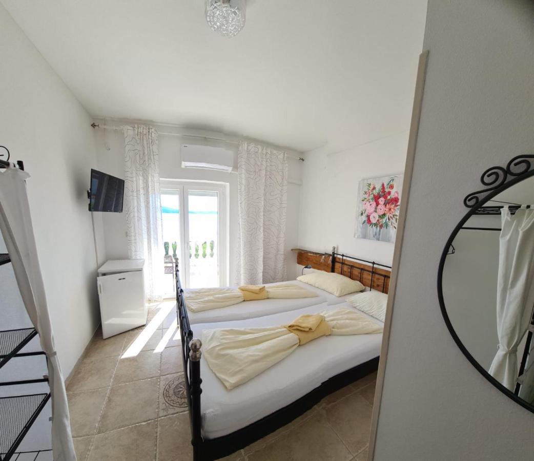 Bed & Breakfast Barbara Novi Vinodolski Zewnętrze zdjęcie